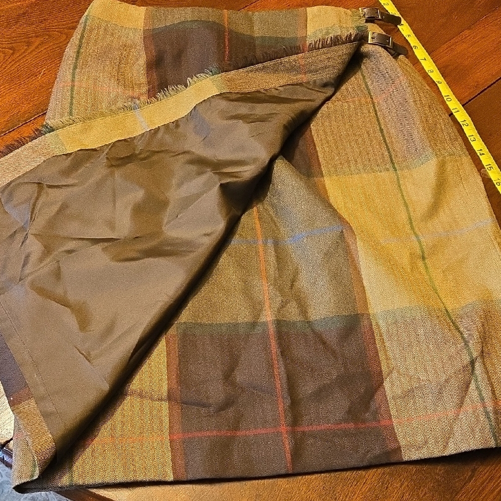 Talbots Large Green and Brown Plaid Skirt - Picture 3 of 9
